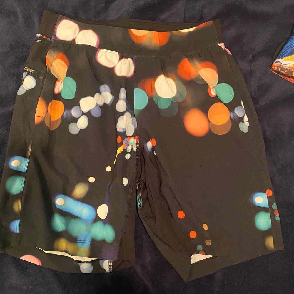 Lulu Lemon Shorts Size Large